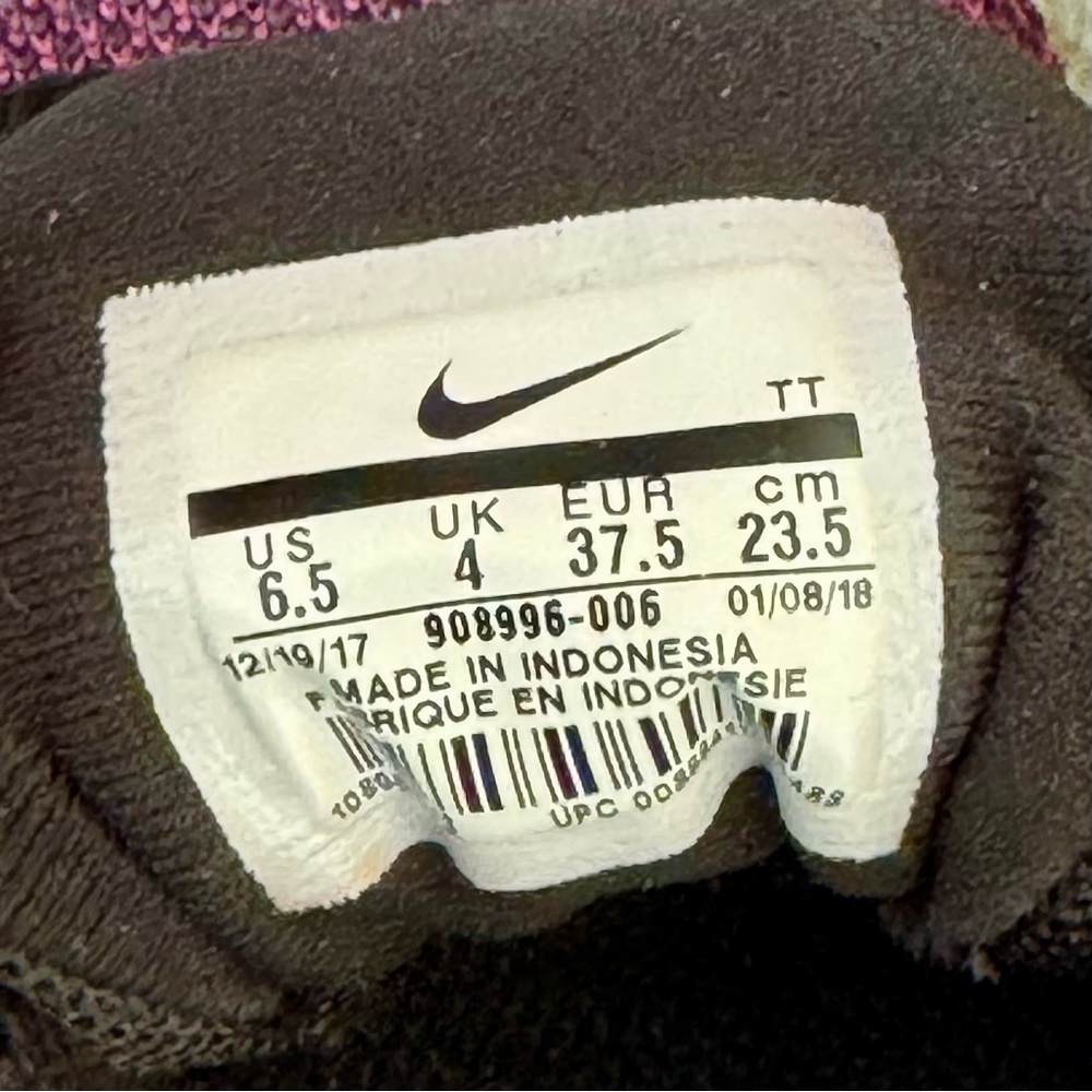 Women’s NIKE Running Shoes | #Z30 - Picture 12 of 15